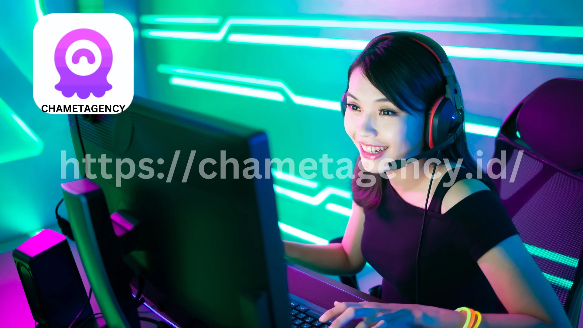 A person filling out the Chamet registration form on their computer