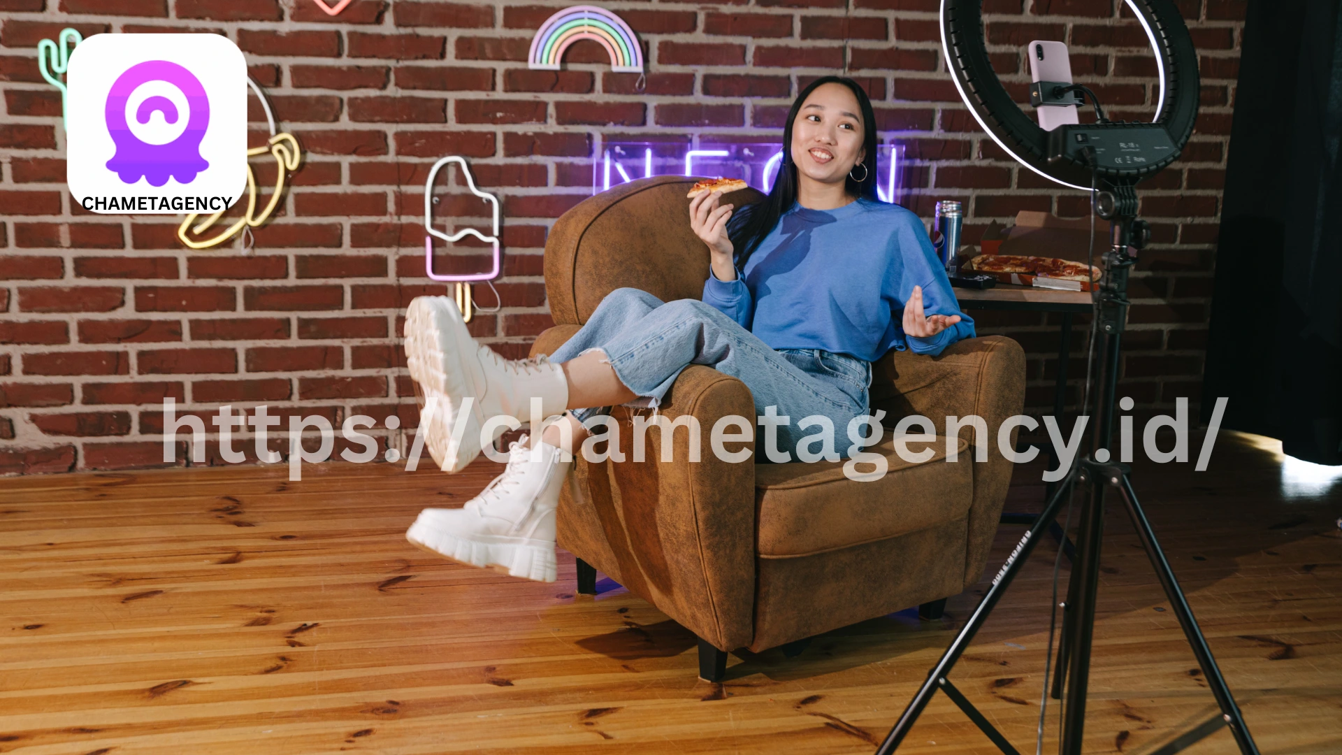 Smartphone showcasing the Chamet app's main interface