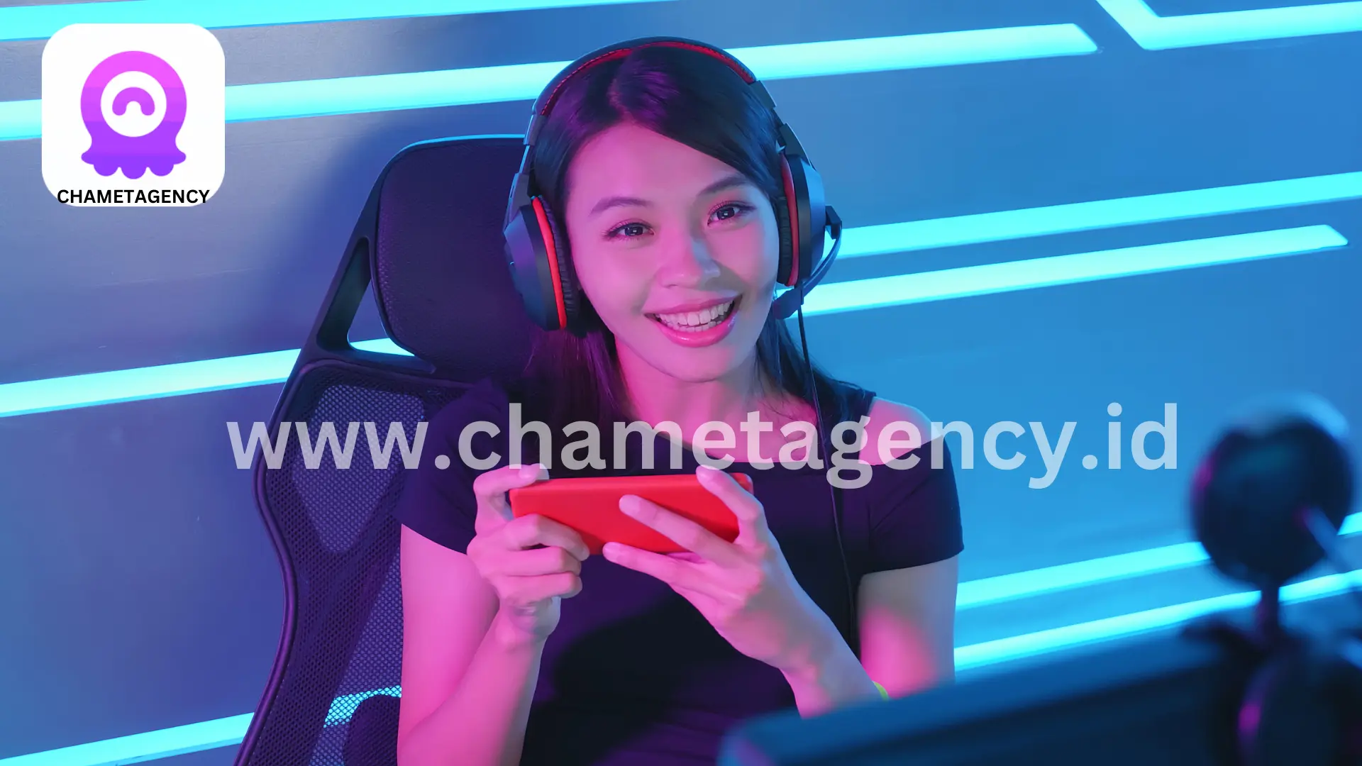 Smartphone showcasing Chamet app interface with diamonds icon